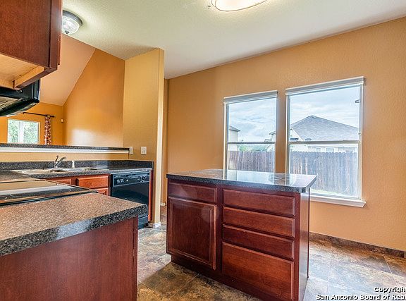 4th image of 6026 W Julians Cove