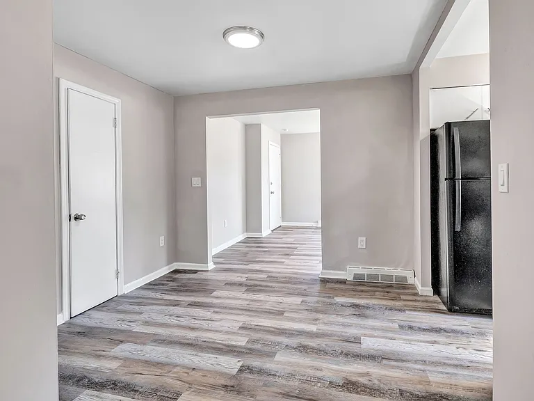 134 Alexander Ave — Photo 5