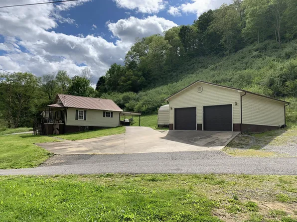 43 Walnut Dr, Prestonsburg, KY 41653