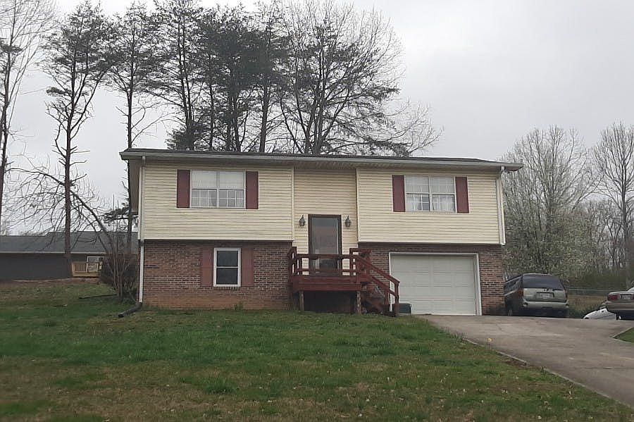 1st image of 1112 Johnnie Bud Ln