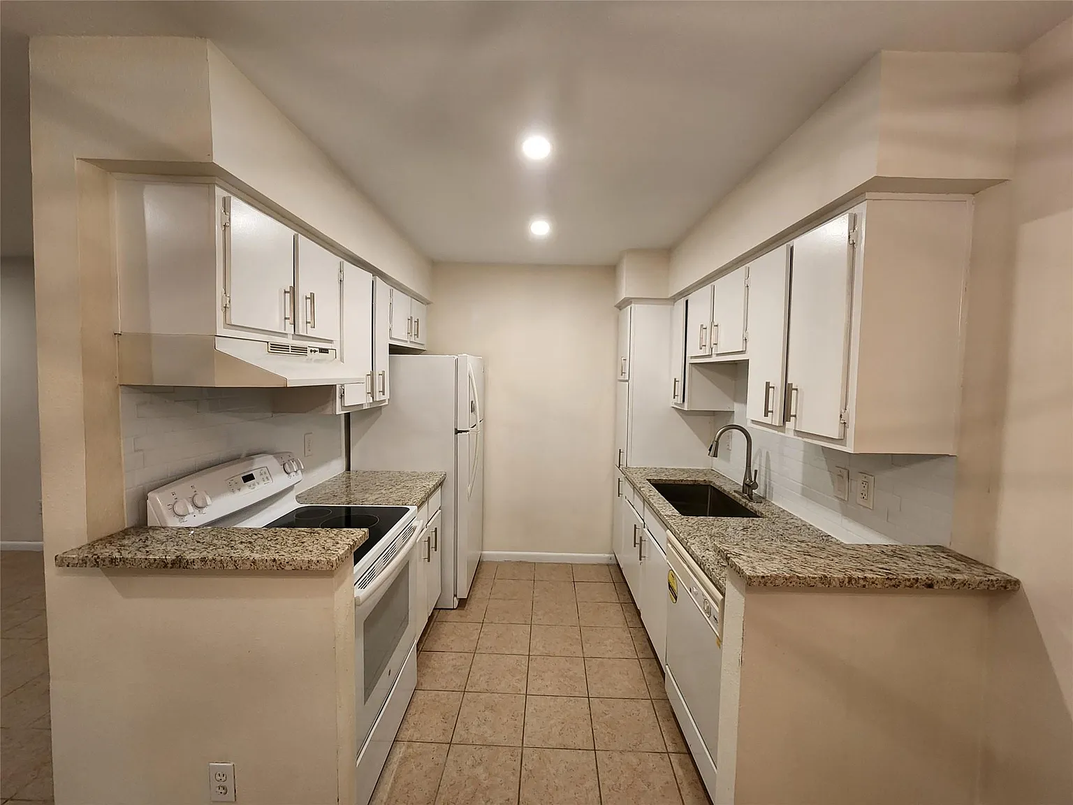 1 bed, 1.0 bath, 678 sqft, $1,199 — Photo 4