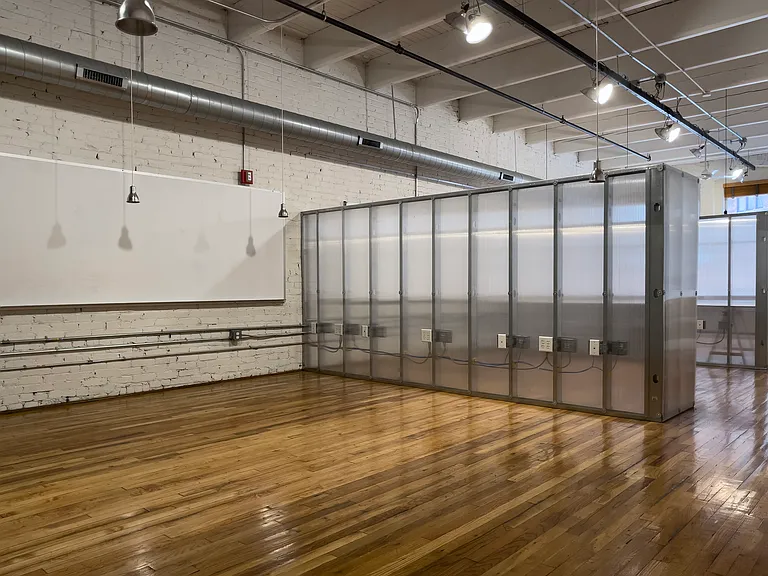 945 Liberty Ave #600 — Photo 38