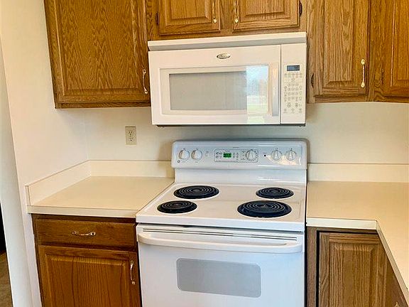 4th image of 3404 Hermansau Dr