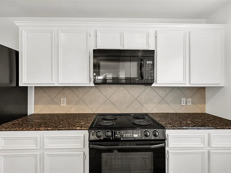 1719 Redwing Bluff Dr — Photo 10