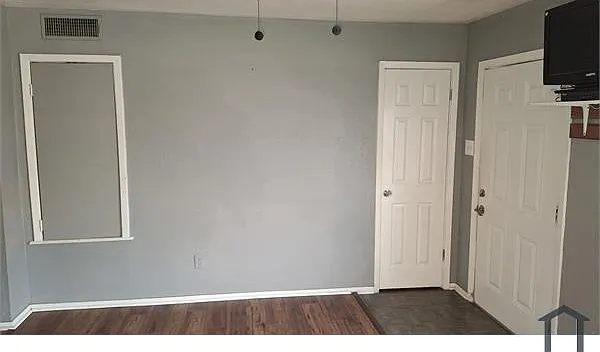 2 bed, 1000 sqft, $1,190 — Photo 3