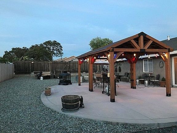 5th image of 8149 Quartz Ln