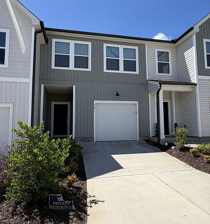 1st image of 901 Falls Grove Trl