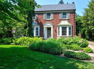 2350 Roxboro Rd, Cleveland Heights, OH 44106