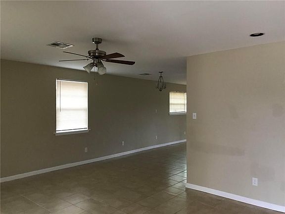 3rd image of 7533 Ligustrum Dr