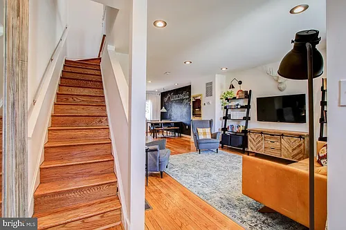 1612 Q St SE Photo 1