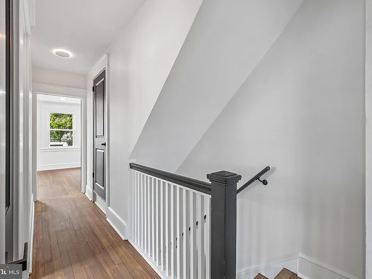 114 Conestoga Rd — Photo 35