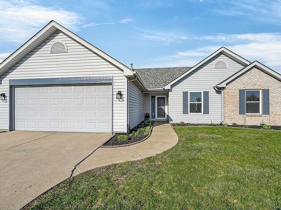 4th image of 1102 Hornbeam Cir E