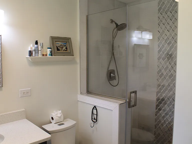 1333 Shadow Ln — Photo 17