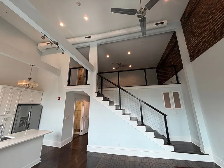 127 W Main St — Photo 15
