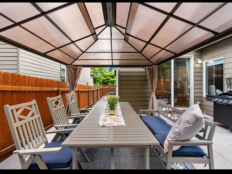 NE 183rd Ct — Photo 11
