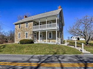 425 Hilltown Rd, Gettysburg, PA 17325