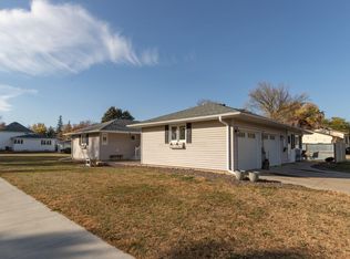 318 1st St SE, Hayfield, MN 55940