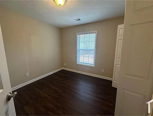 3rd image of 855 Scenic Lake Dr