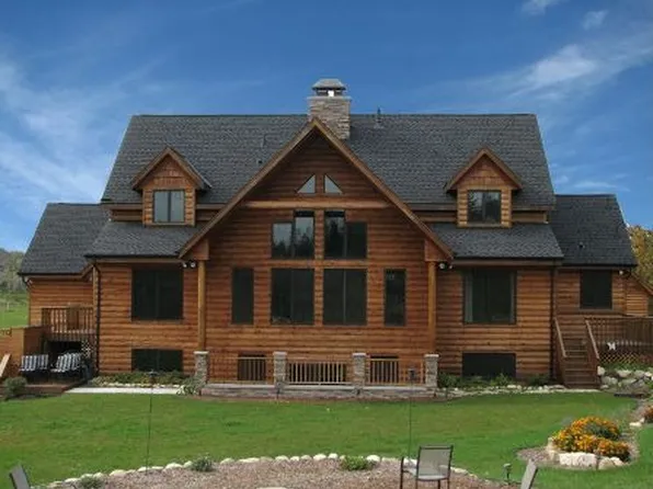 W315S3218 Harvest View Dr, Waukesha, WI 53189