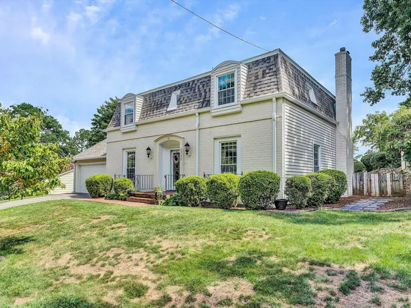 3728 Kentland Dr, Roanoke, VA 24018