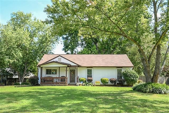 1st image of 7534 Lancashire Dr