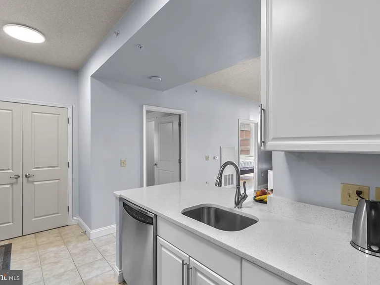 11760 Sunrise Valley Dr #905 — Photo 7