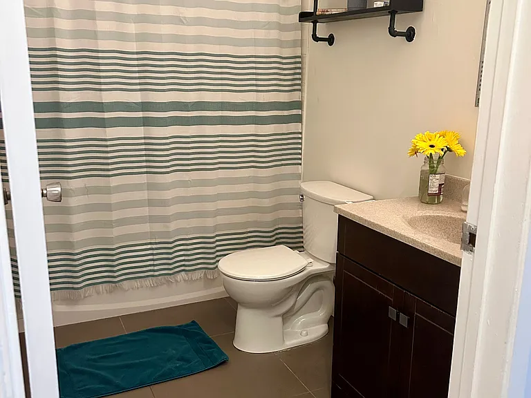 1536 W 14th Ave #21 — Photo 8