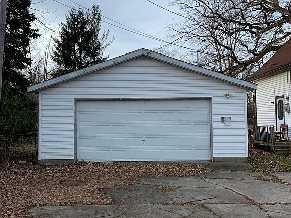 2nd image of 701 Vermont St