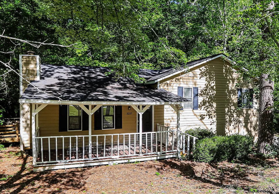 3237 Carmel Dr