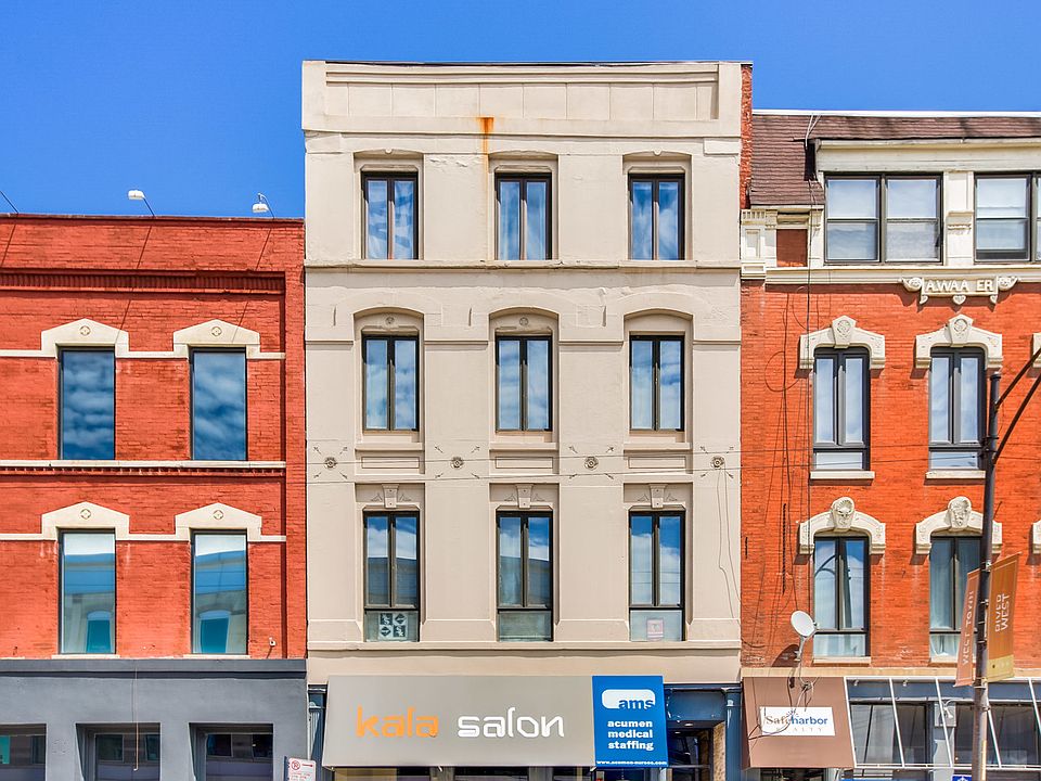 1st image of 689 N Milwaukee Ave APT 2
