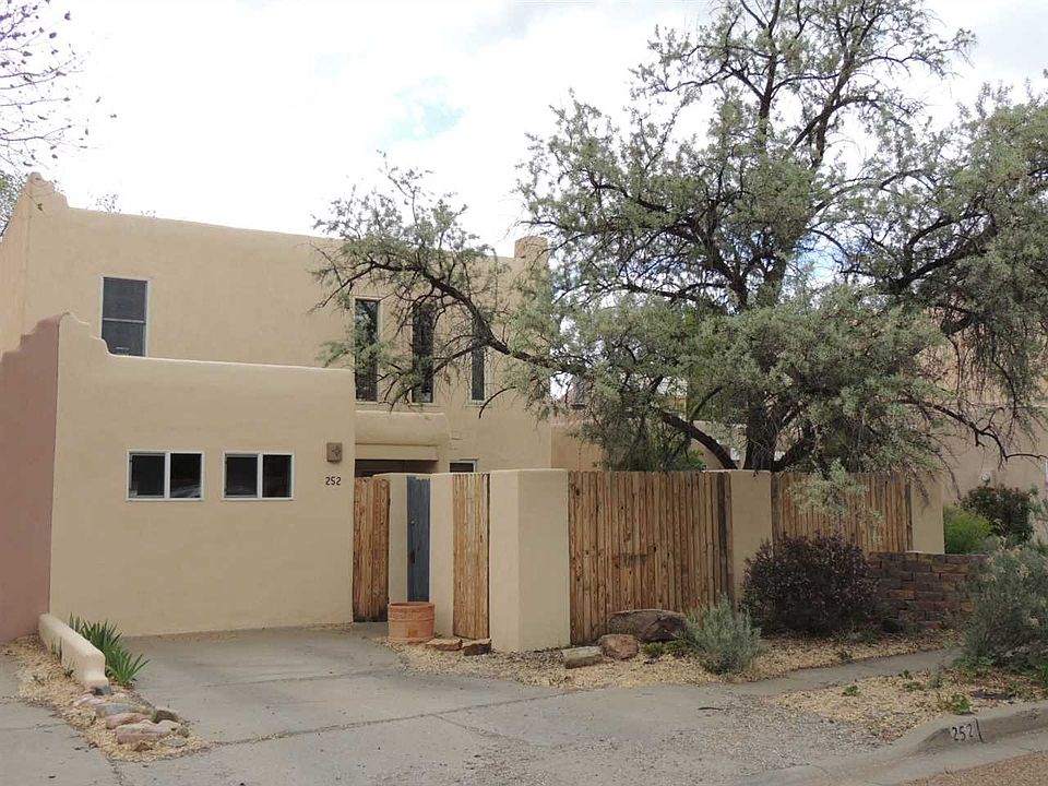 1st image of 252 Camino Del Olmo