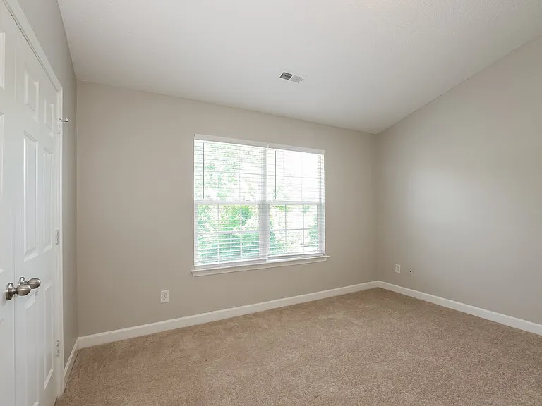 2127 Pleasant Dale Dr — Photo 13