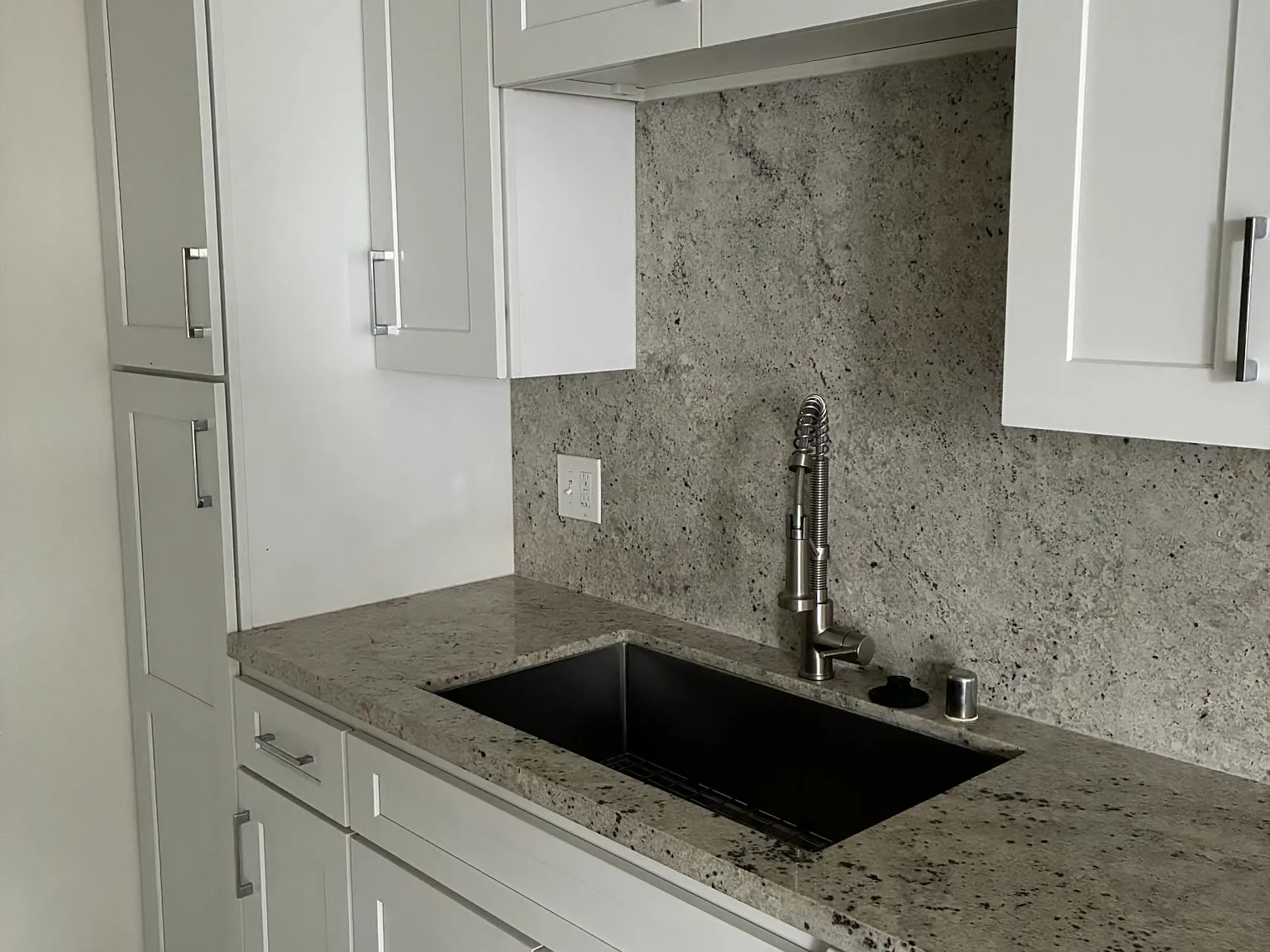 1 bed, 700 sqft, $1,850 — Photo 3