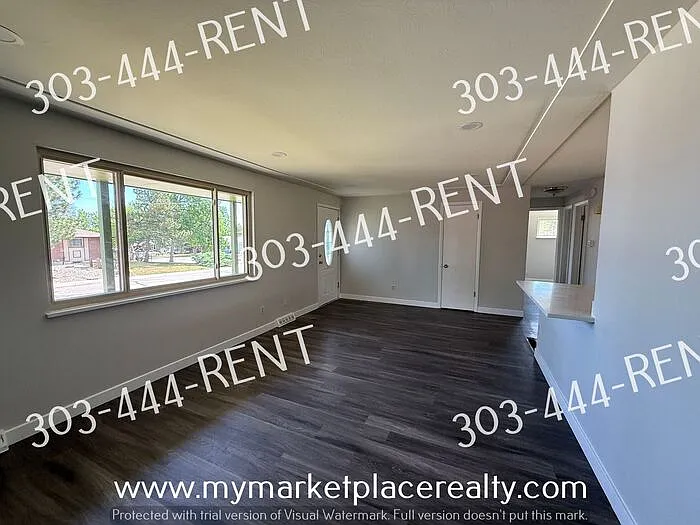 4 bed, 2.0 bath, 1950 sqft, $2,495 — Photo 2