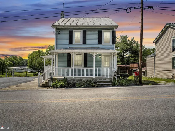 23 Mountain St, Mount Holly Springs, PA 17065