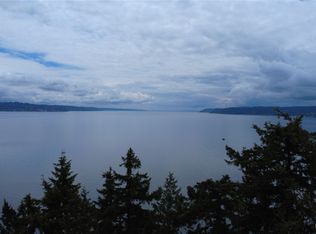 17 W Gedney Way, Hat Island, WA 98206