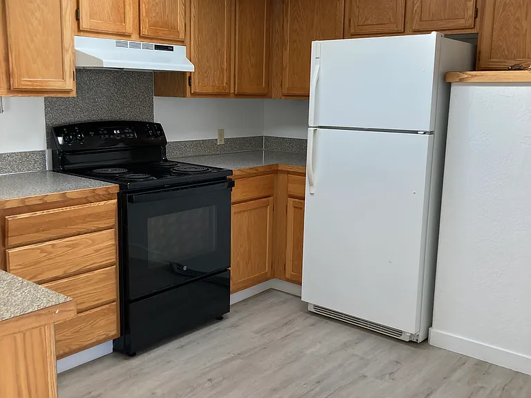 502 Frontier St #7 — Photo 10