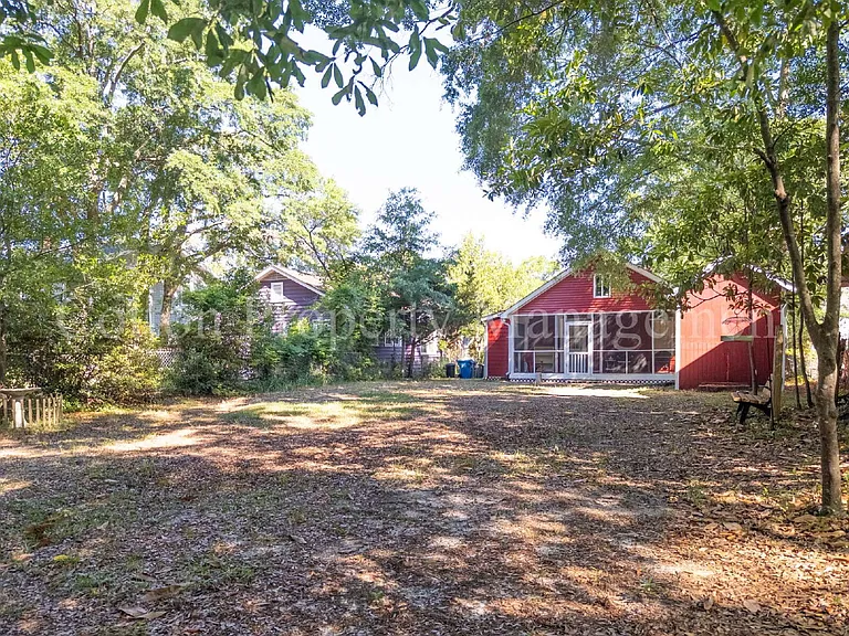 318 Central Blvd — Photo 37