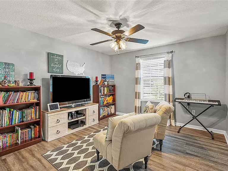 75215 Fern Creek Dr — Photo 13