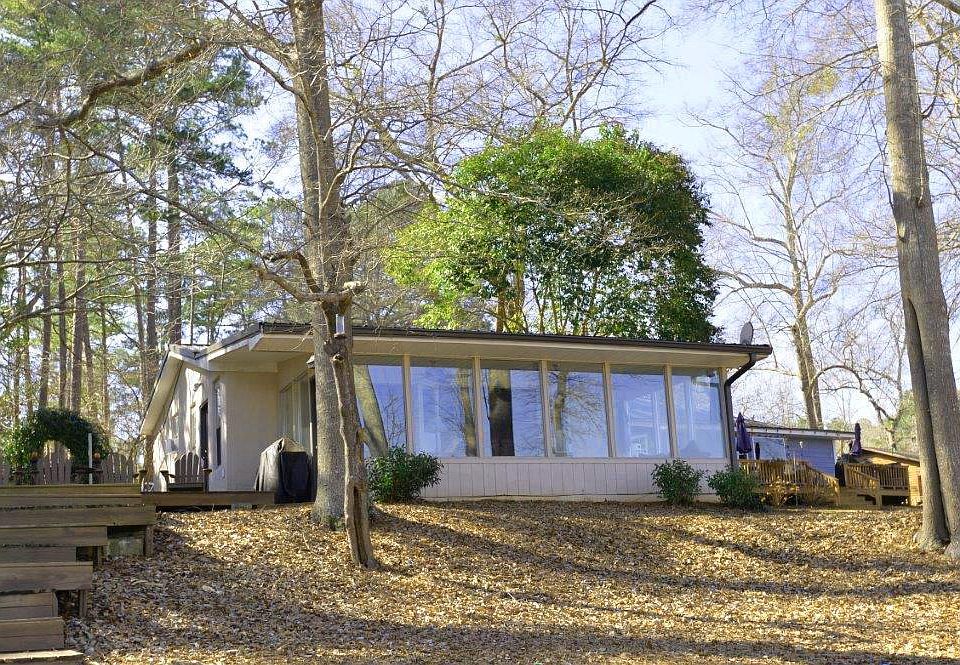 1st image of 121 Flat Rock Cir