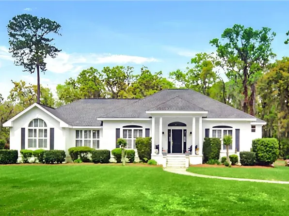 1083 River Dr SW, Darien, GA 31305