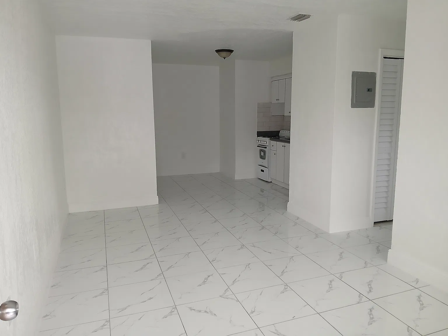 2 bed, $1,800 — Photo 1