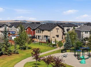 79 NE Nolanfield Ct NW, Calgary, AB T3R 0L8