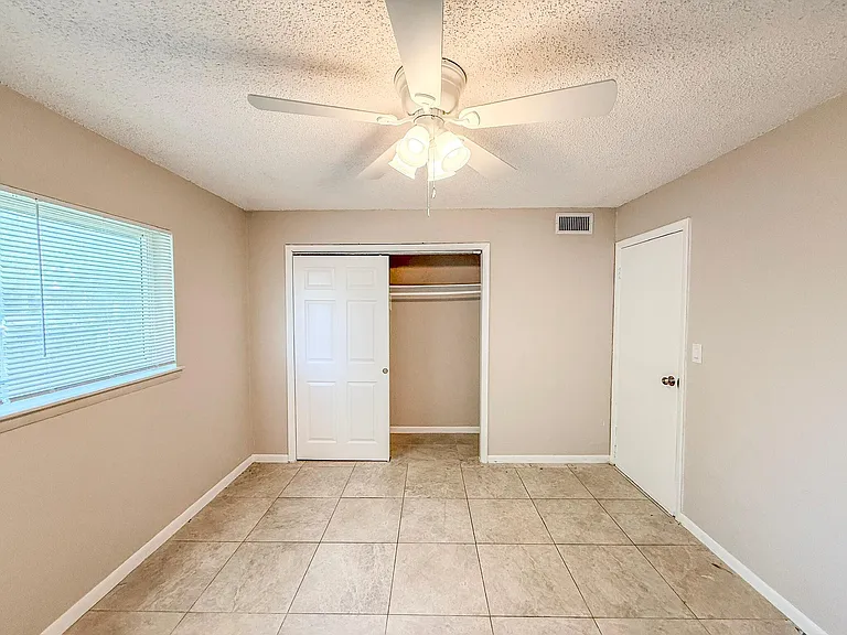 1025 NE 17th Ave #1 — Photo 11