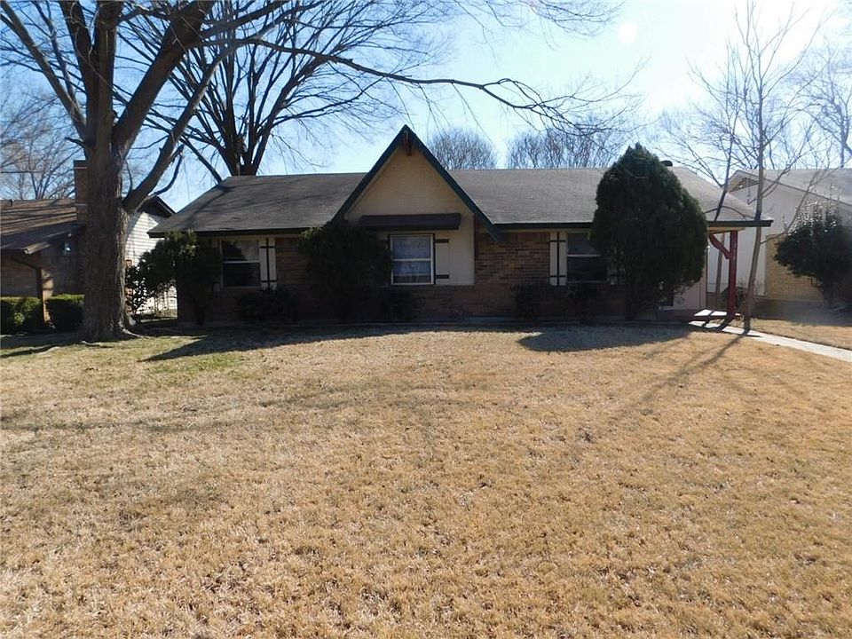 1st image of 310 Rollingridge Ln