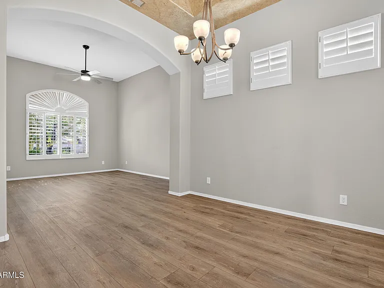 4302 E Mossman Rd — Photo 18
