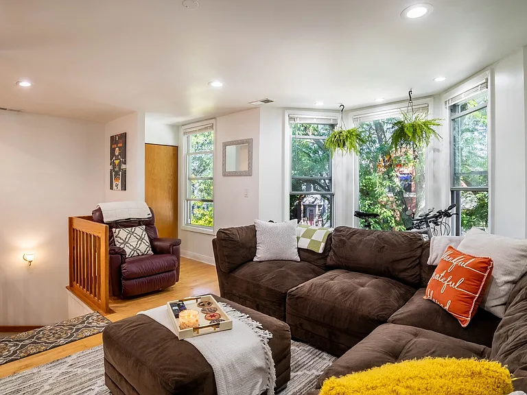 2512 N Marshfield Ave #3 — Photo 6