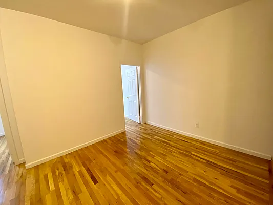 Rented by City Connections Realty | media 7