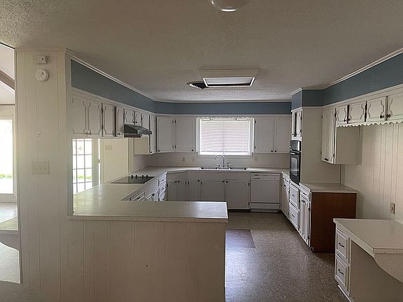 2nd image of 223 University Dr