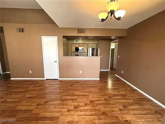 5th image of 45 Maleena Mesa St APT 1921